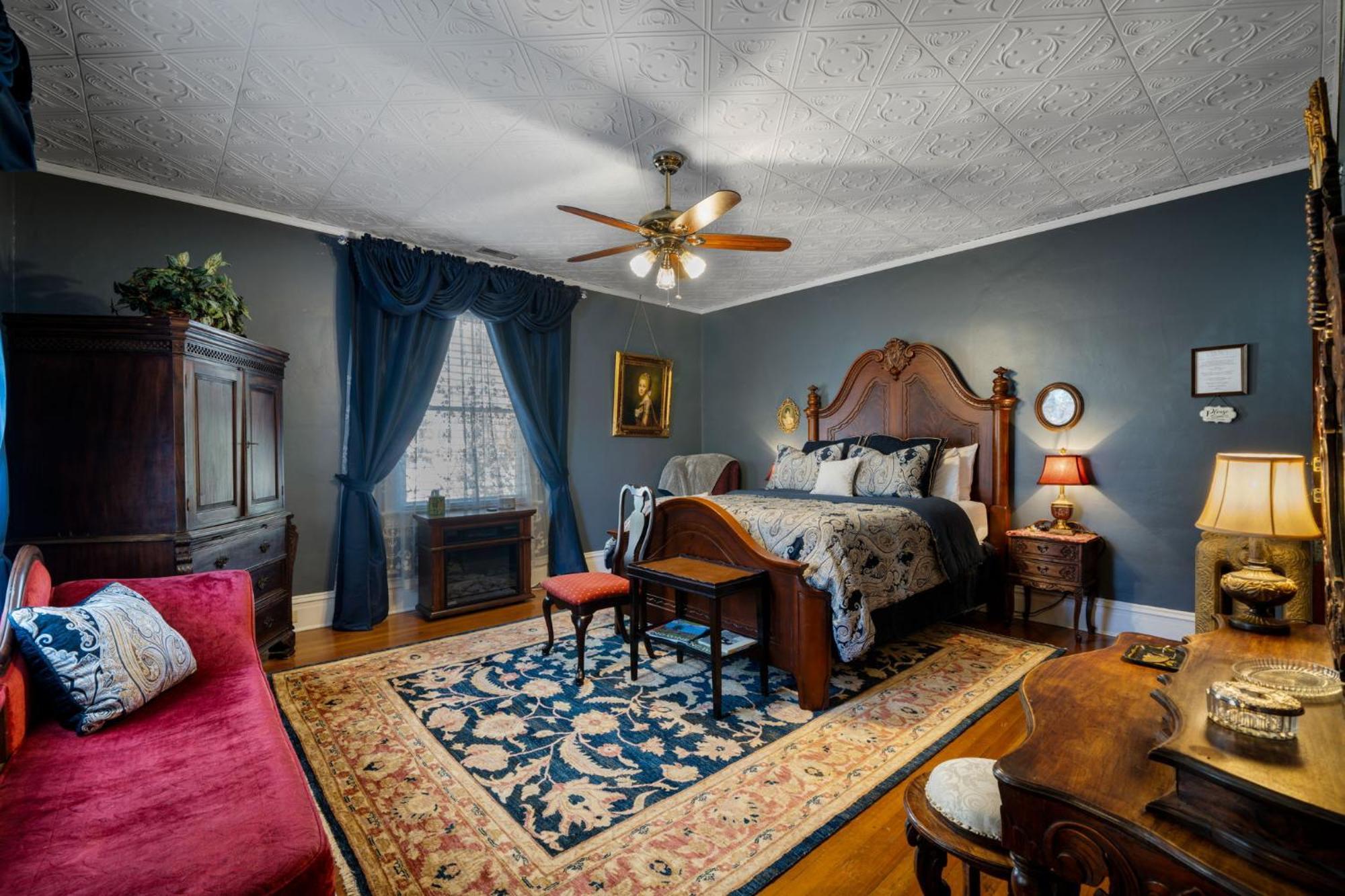The Inn On Front Street Statesville Exterior photo