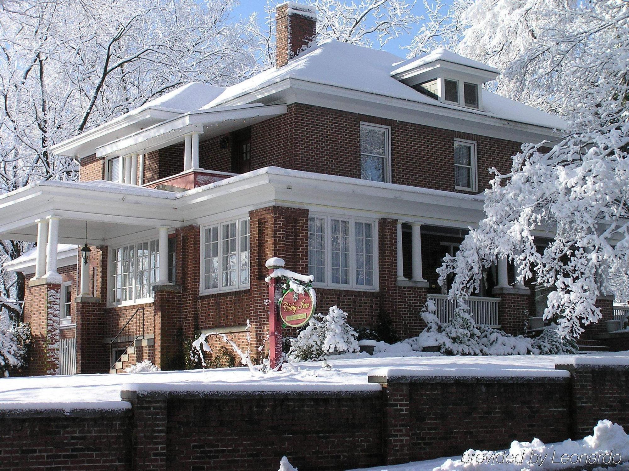 The Inn On Front Street Statesville Exterior photo